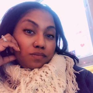 Meet your Posher, Roxanne